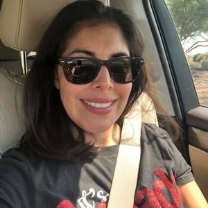 Meet your Posher, Elena